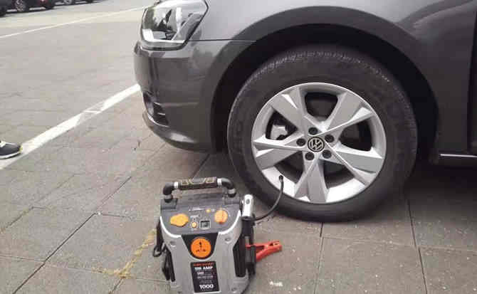 万源汽车搭电案例