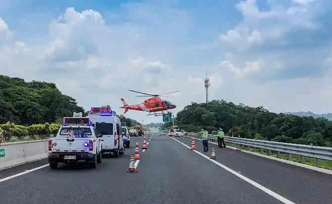 万源高速公路汽车救援案例